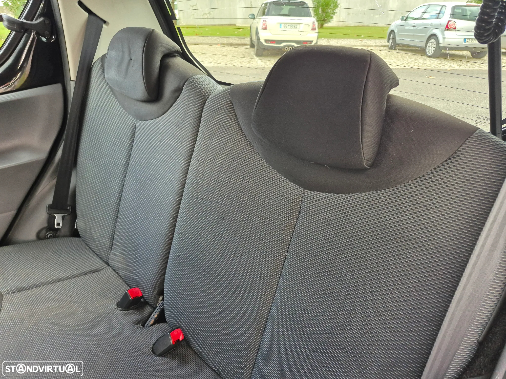 Toyota Aygo 1.0 + AC - 7