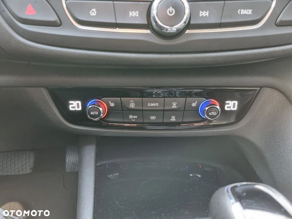 Opel Insignia - 12