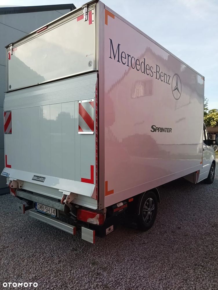 Mercedes-Benz Sprinter - 2