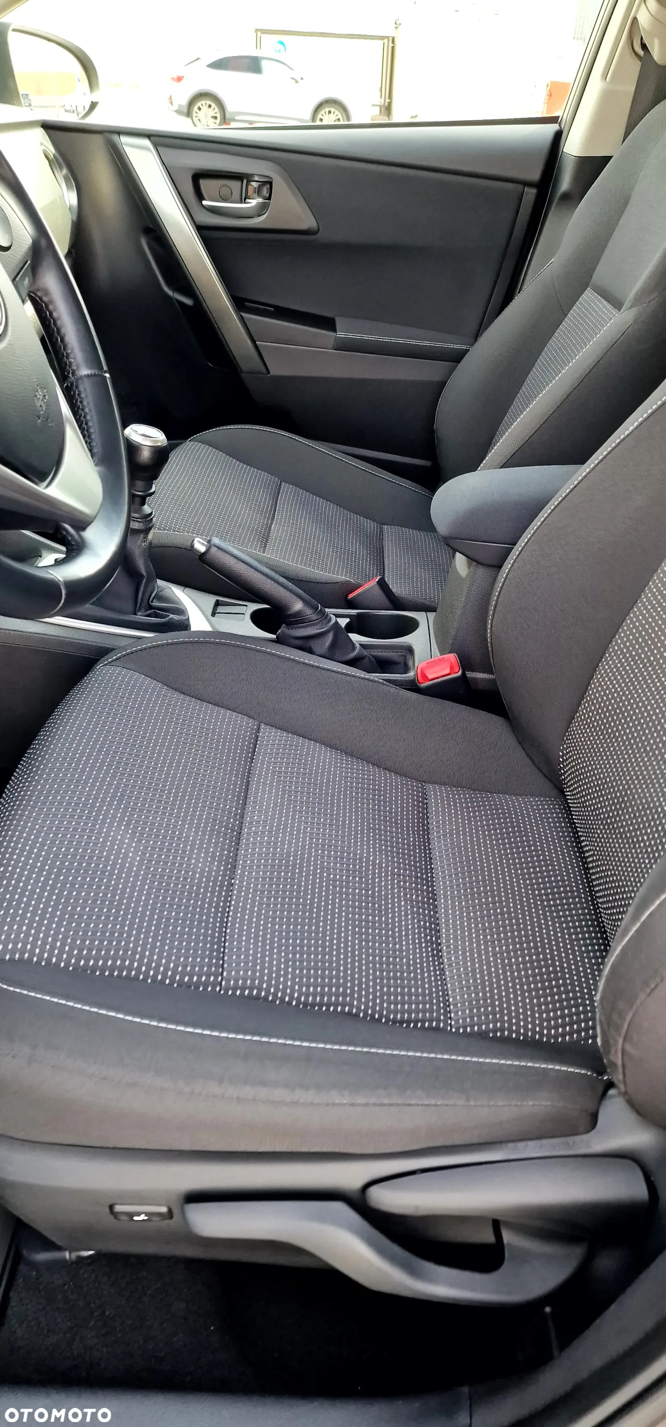 Toyota Auris 1.33 VVT-i Premium Comfort - 15