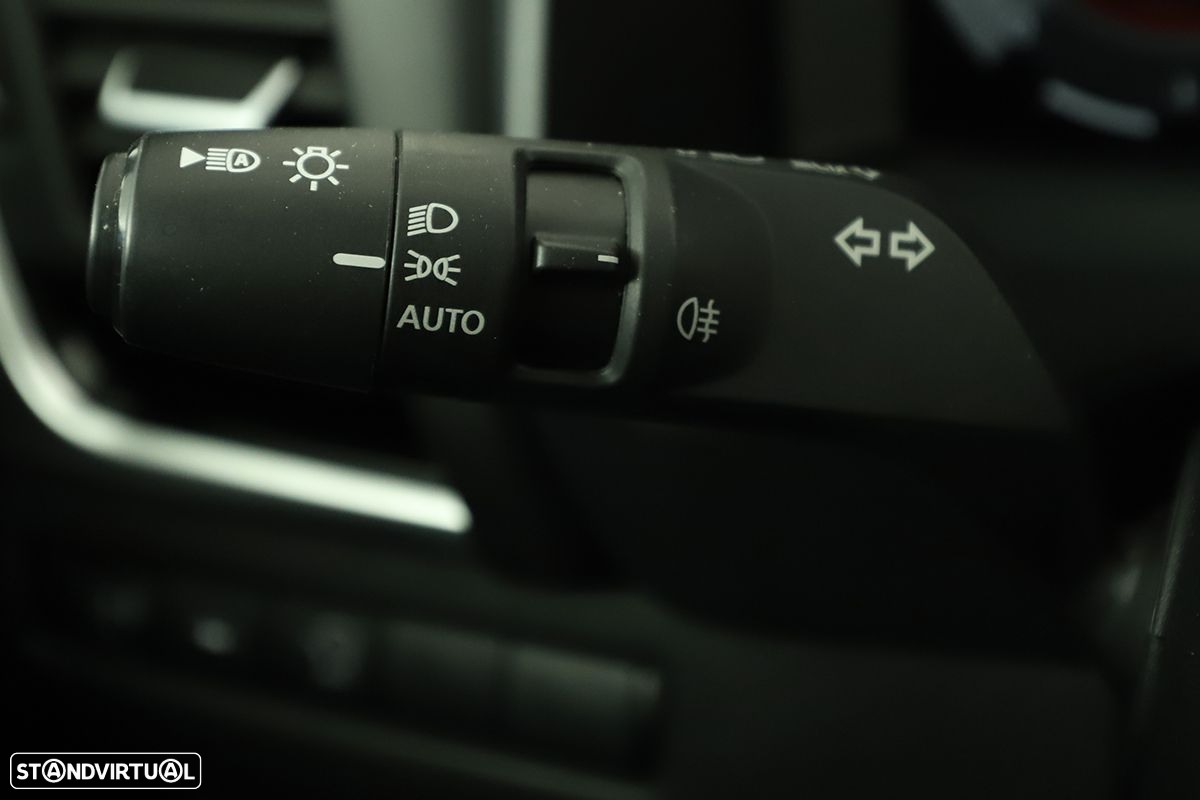 Nissan Qashqai 1.3 DIG-T N-Connecta LED - 17