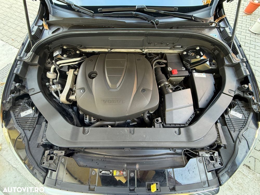 Volvo XC 60 B4 D AWD Geartronic Momentum - 25
