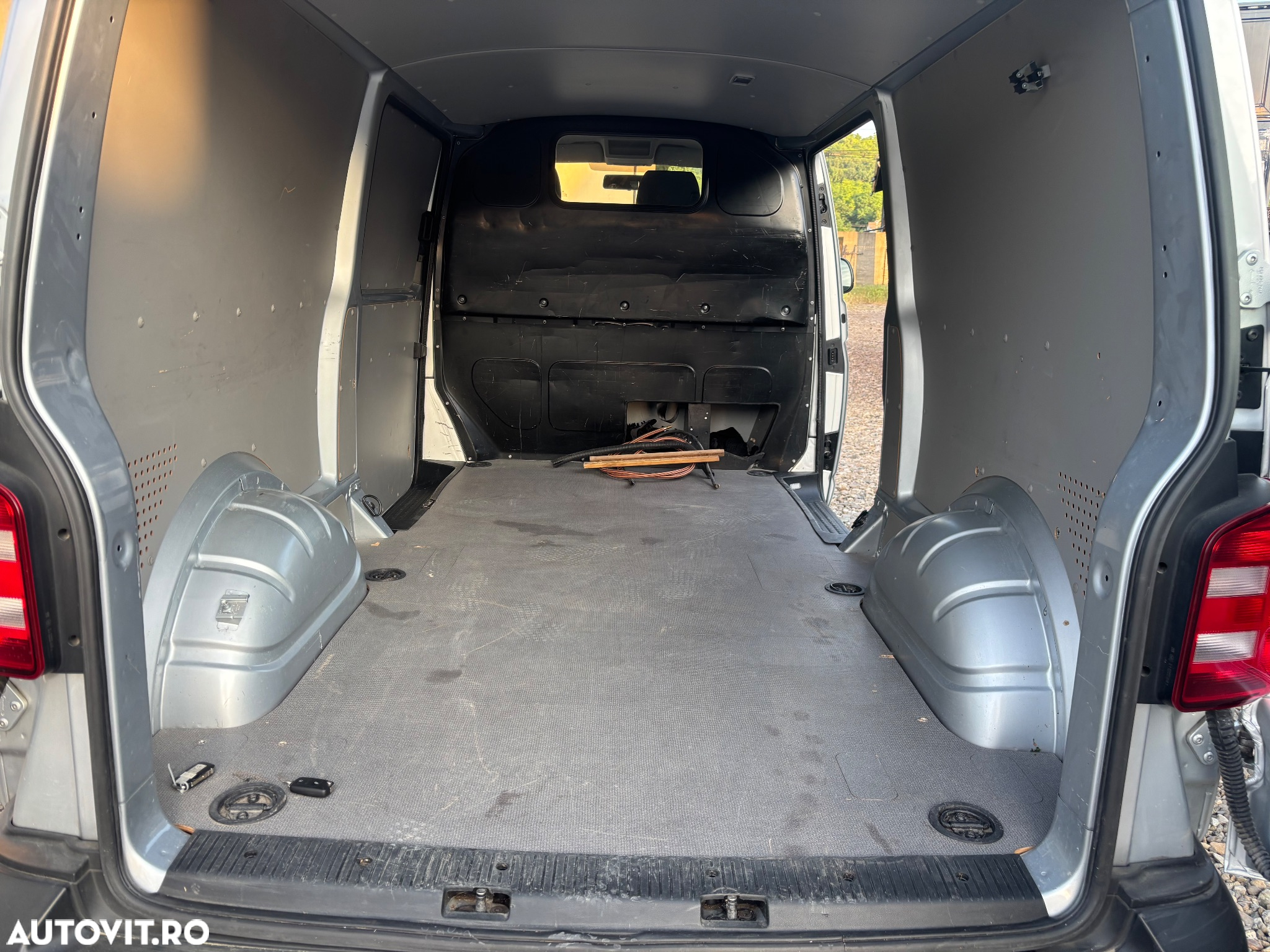 Volkswagen Transporter - 7