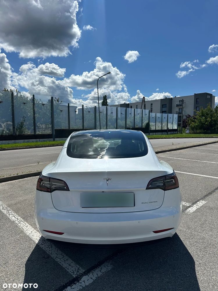 Tesla Model 3 - 7