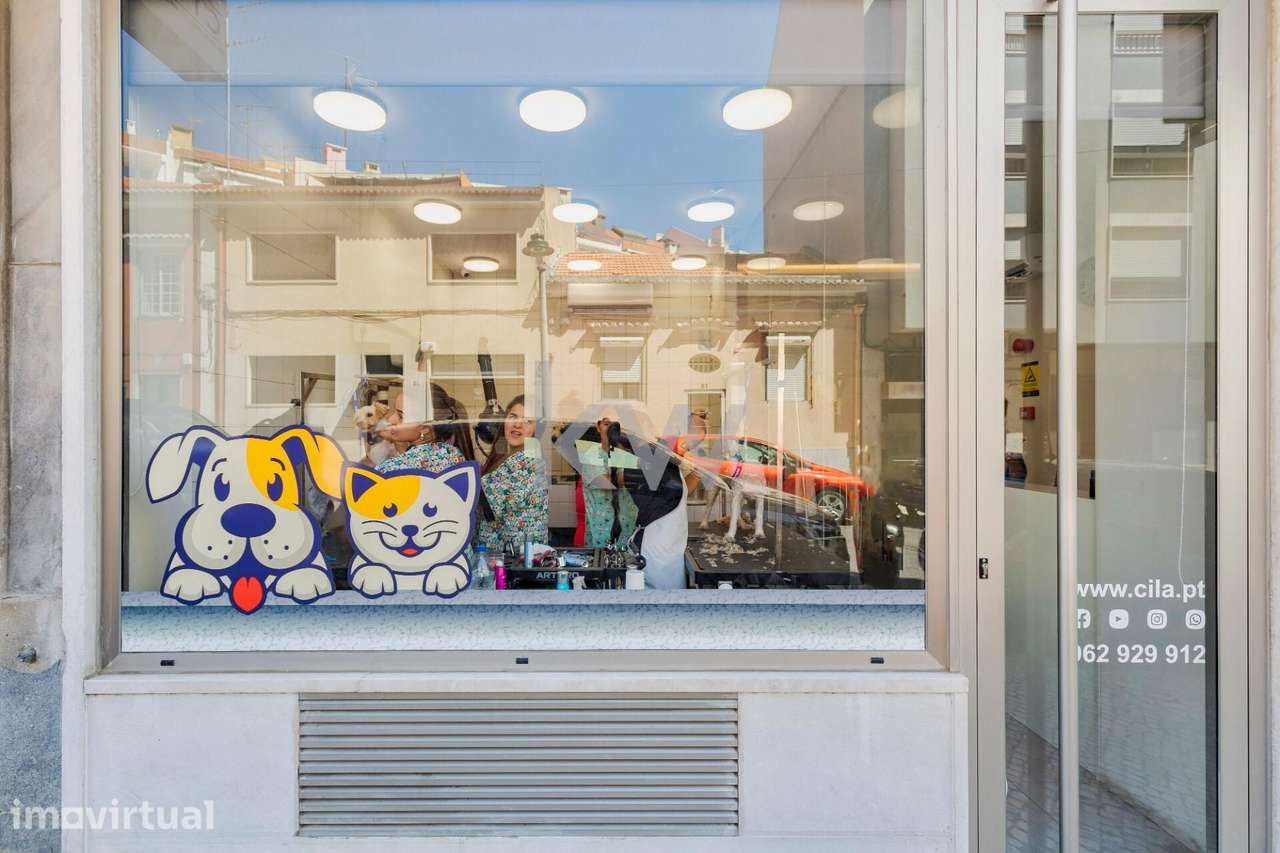 Loja no centro de Lisboa com negócio em funcionamento - Grande imagem: 2/24