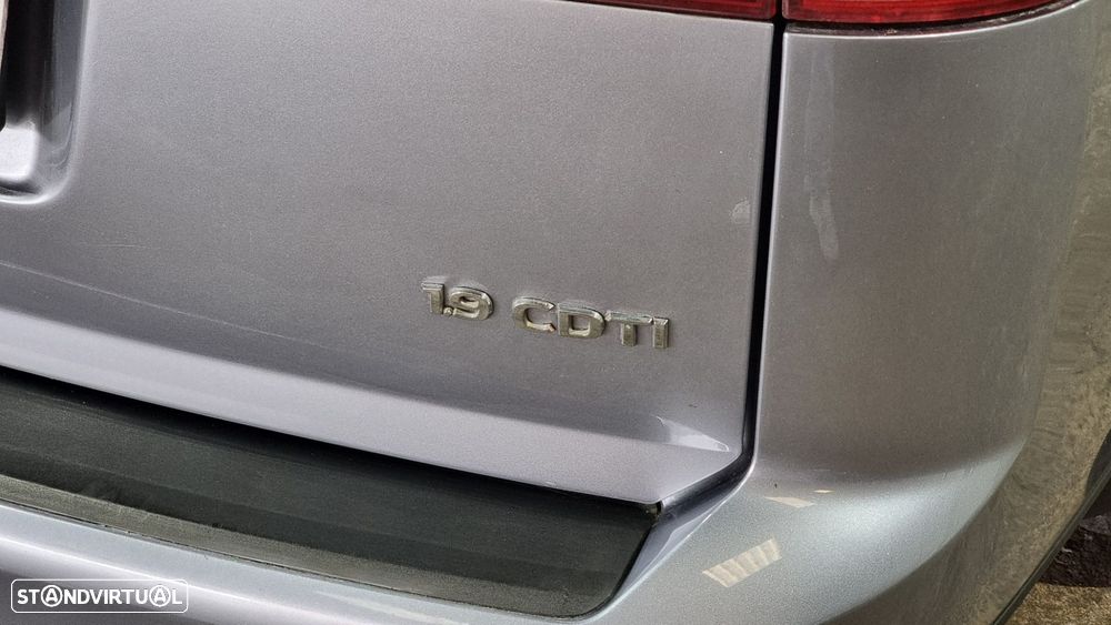 Opel Vectra Caravan 1.9 CDTi Comfort - 19