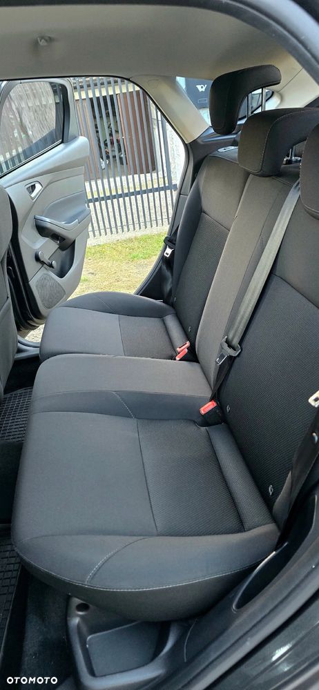 Ford Focus 1.6 Trend - 12
