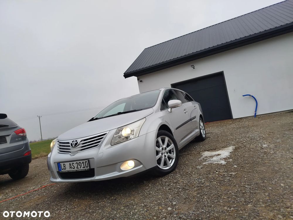 Toyota Avensis - 4