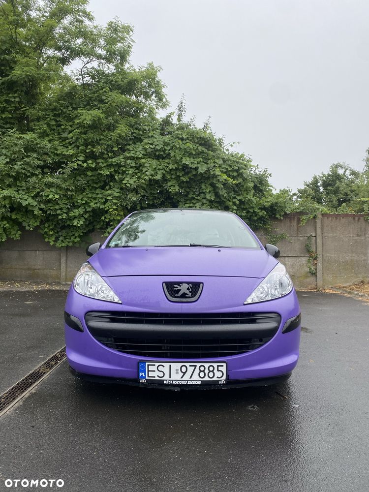 Peugeot 207 - 1