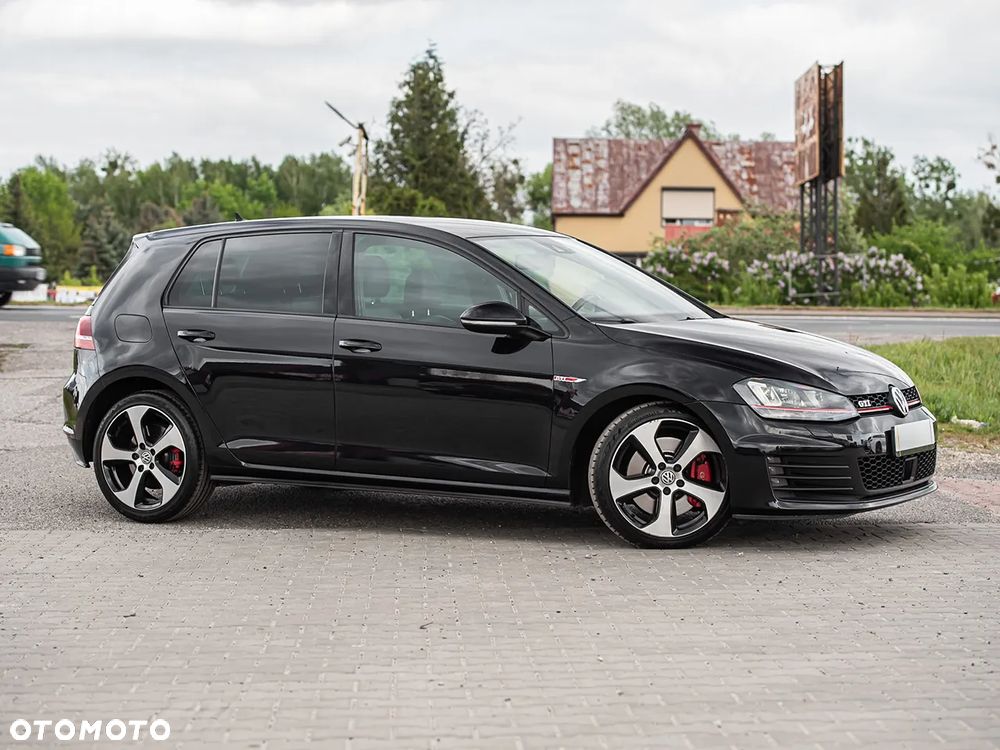 Volkswagen Golf 2.0 TSI 4Mot R DSG - 3