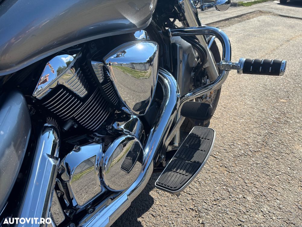 Suzuki Boulevard C109RT - 12