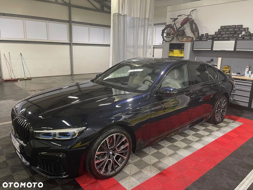 BMW Seria 7 750i xDrive sport - 3