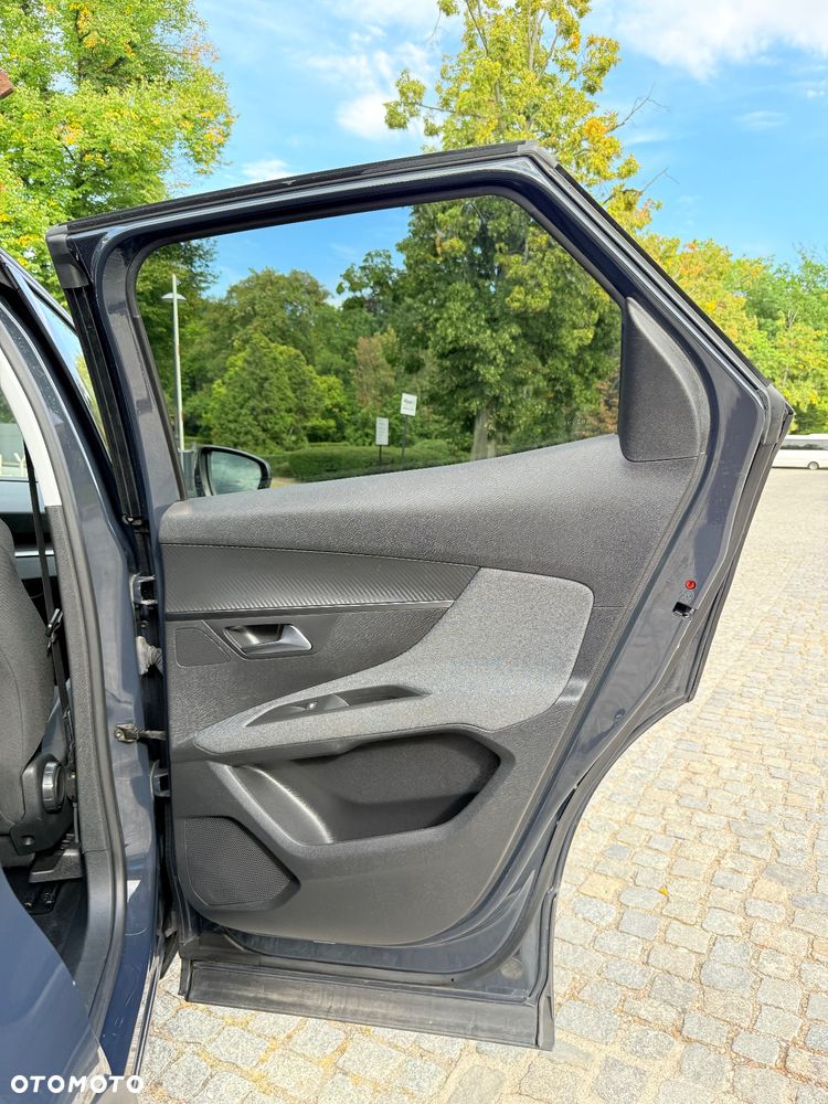 Peugeot 3008 1.5 BlueHDi Active S&S EAT8 - 13