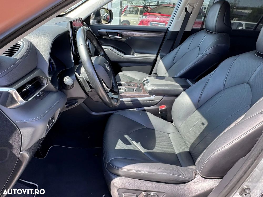 Toyota Highlander 2.5 L Hybrid Dynamic Force 248CP Exclusive Metallic - 8