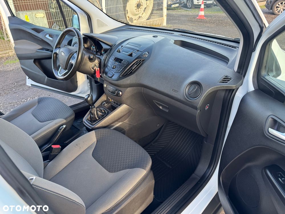 Ford Tourneo Courier 1.5 TDCi S&S Trend - 8