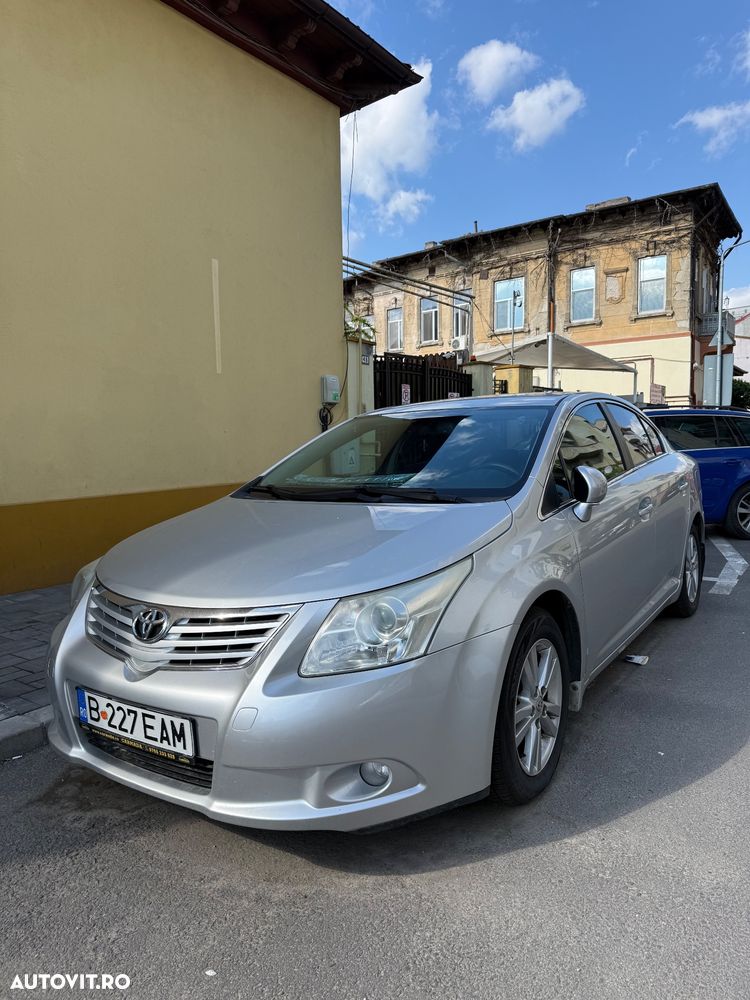 Toyota Avensis - 2