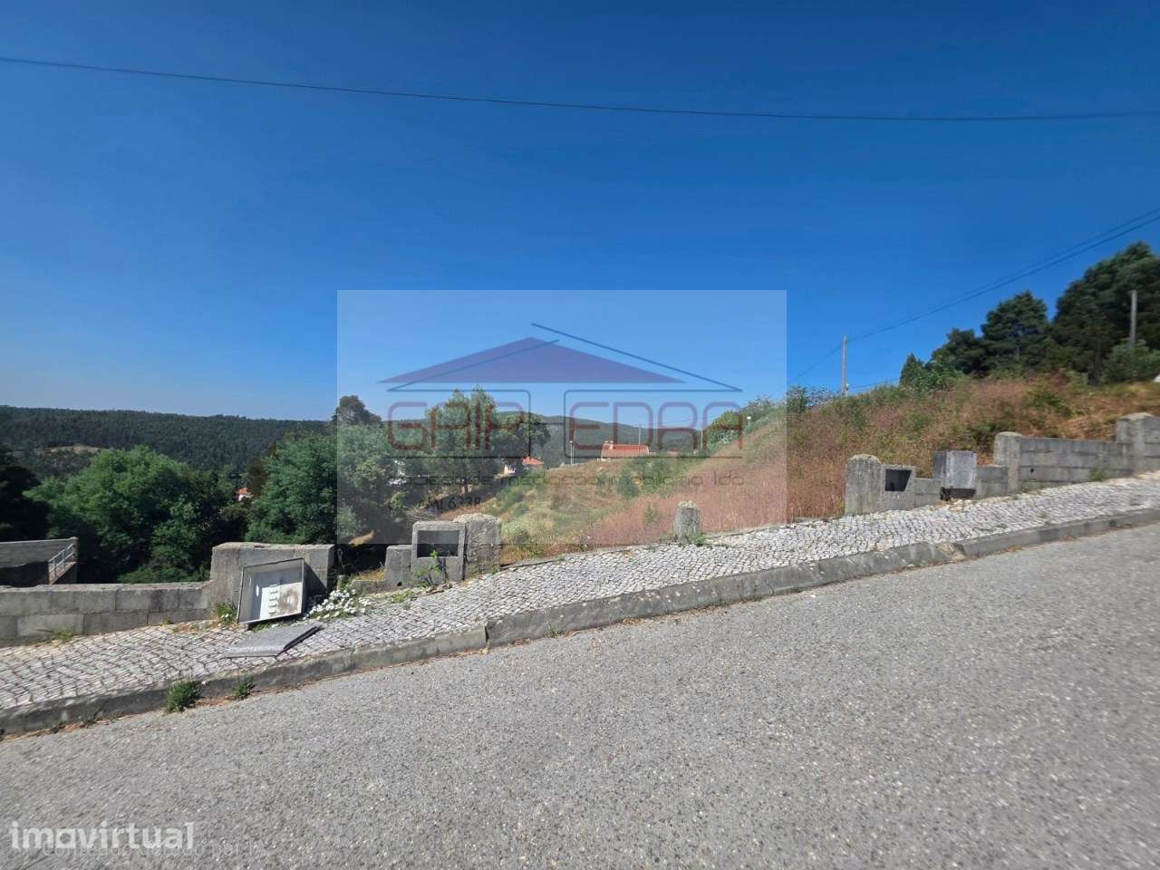Lotes (8) para moradias modernas no Luso pelo valor total de 181 000 € - Grande imagem: 2/8