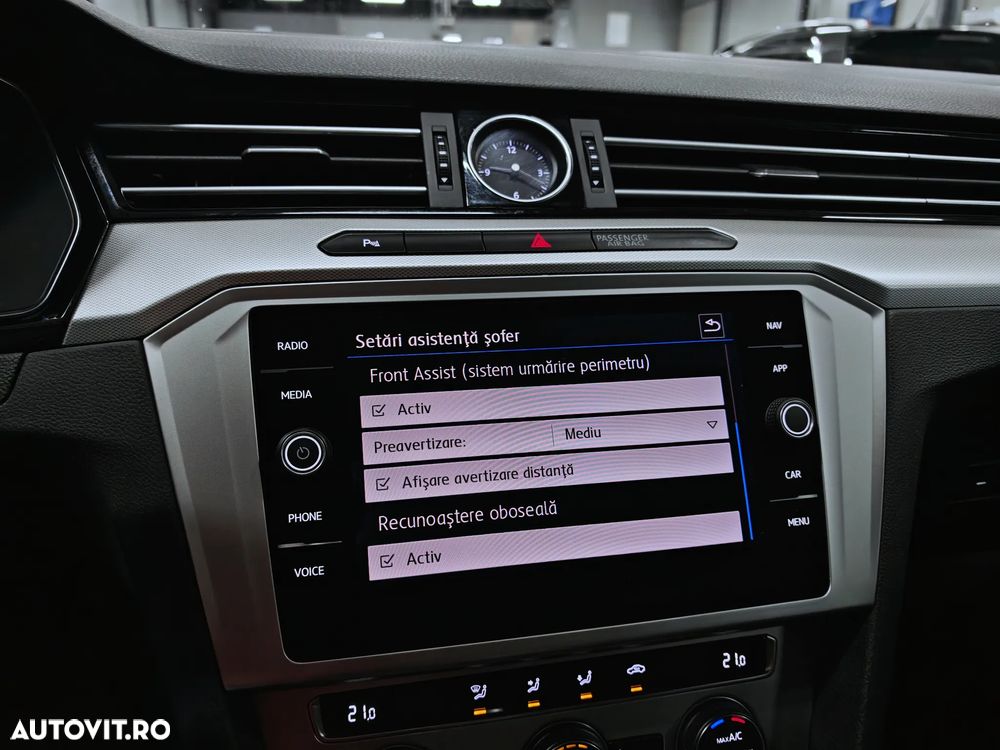 Volkswagen Passat 1.6 TDI SCR DSG Comfortline - 14
