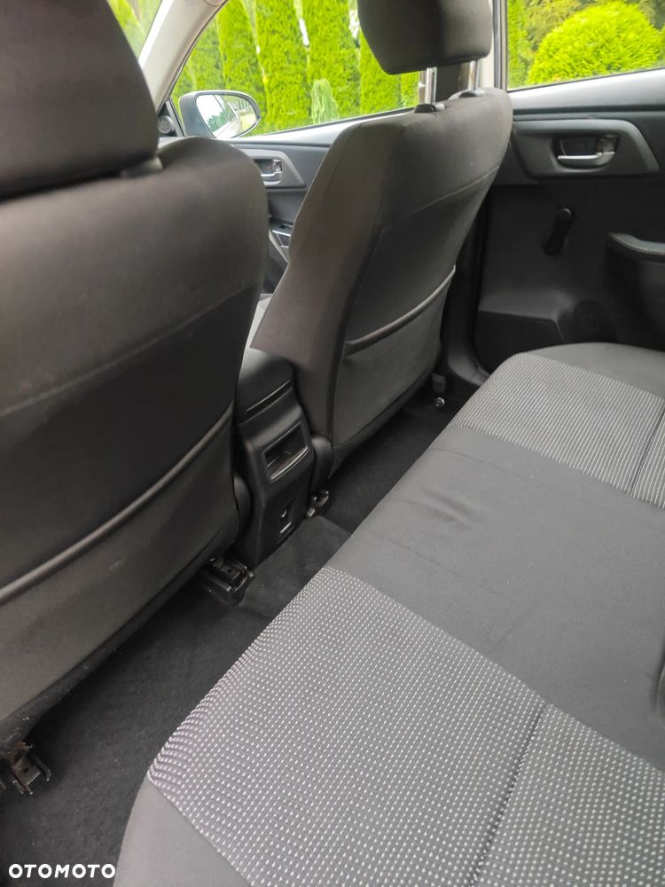 Toyota Auris 1.6 Premium - 30