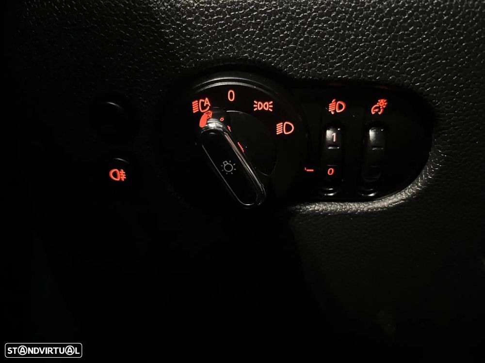 MINI 3 Portas One D - 24
