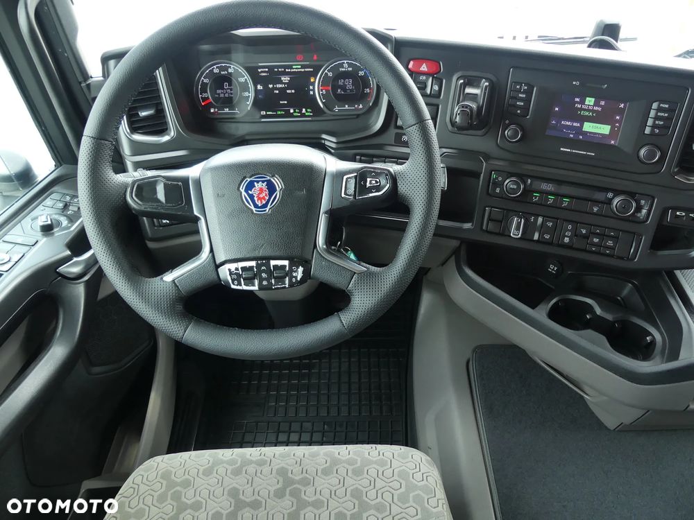 Scania R450 / EURO 6 BEZ EGR / RETARDER / STANDARD / AUTOMAT / - 31