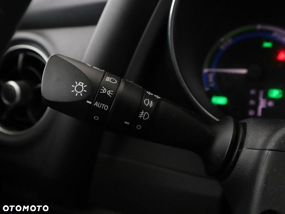 Toyota Auris 1.8 VVT-i Automatik Edition S+ - 33