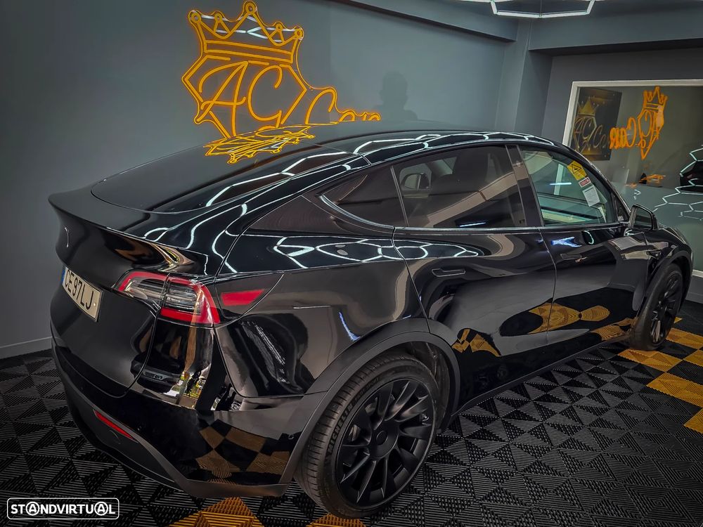 Tesla Model Y Long Range Dual Motor AWD - 15