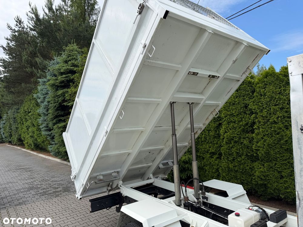 Nissan Cabstar - 19