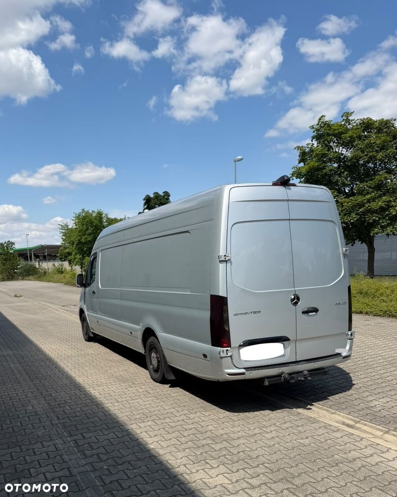 Mercedes-Benz Sprinter - 2