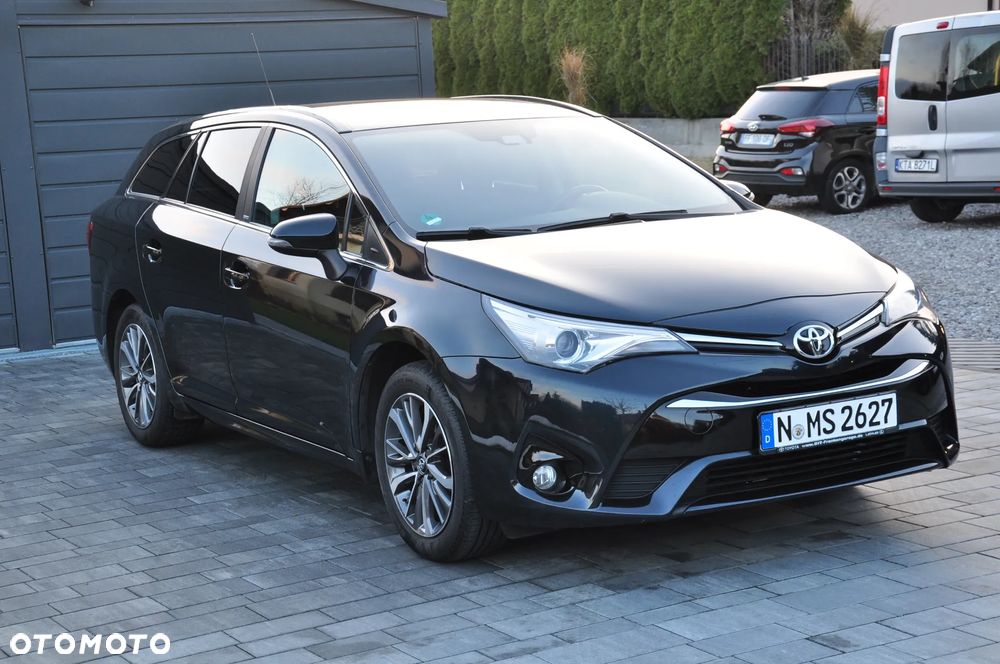 Toyota Avensis Touring Sports 1.8 Edition-S - 8