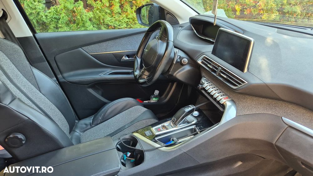 Peugeot 3008 1.6 BlueHDI S&S EAT6 Allure - 5