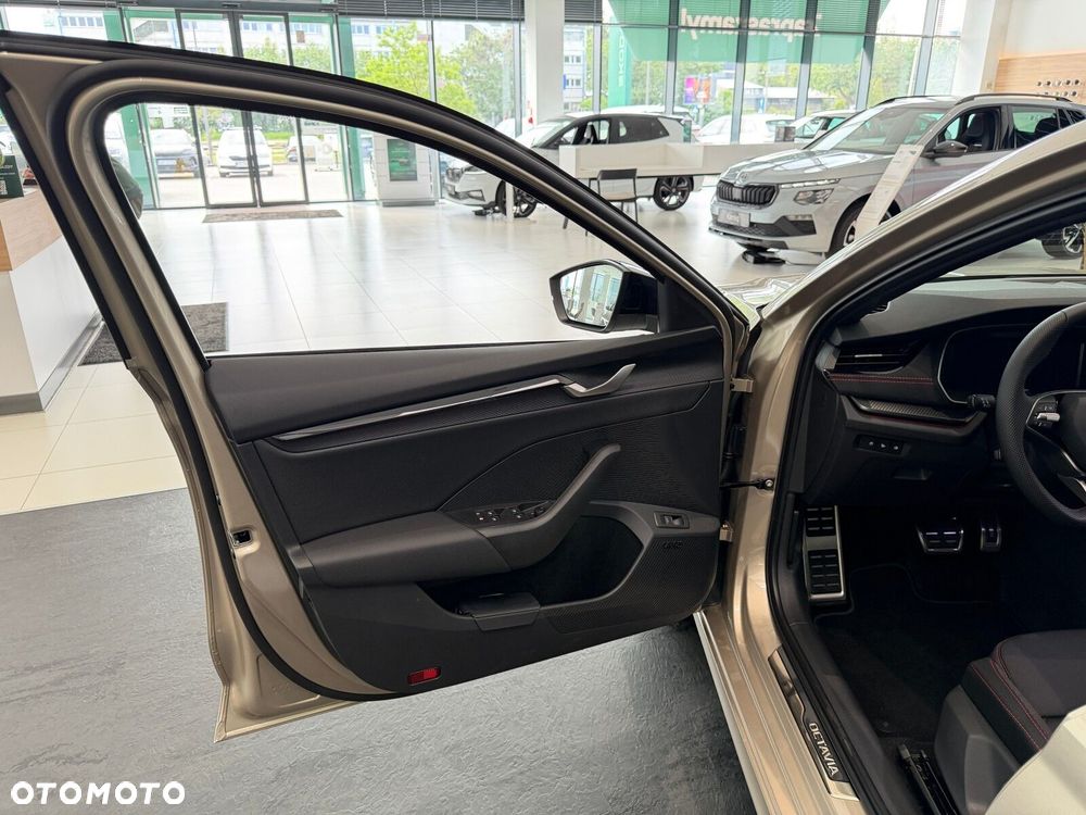 Skoda Octavia 2.0 TSI RS DSG - 15