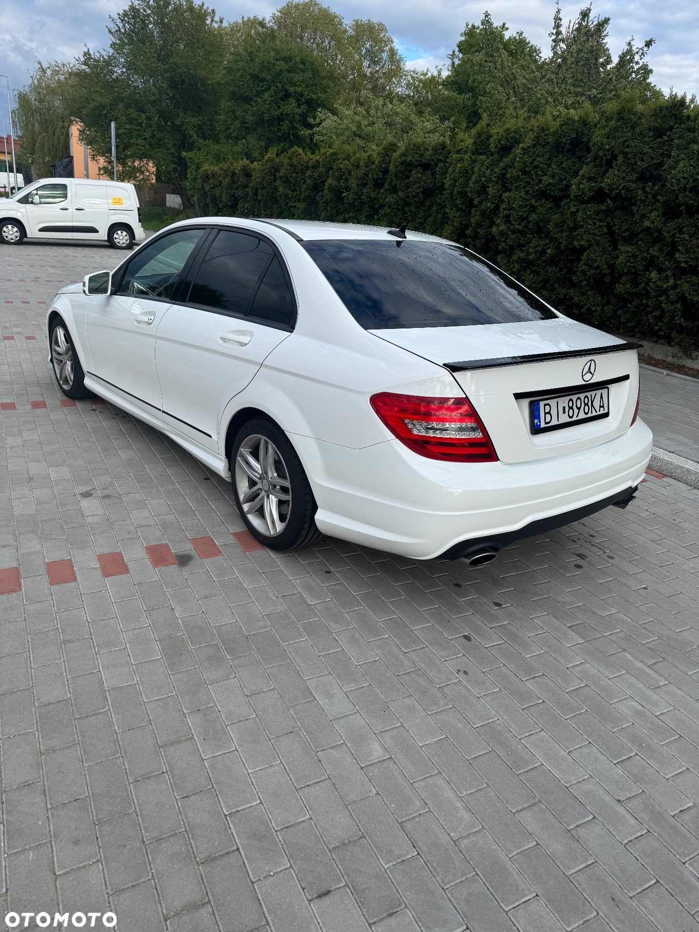 Mercedes-Benz Klasa C 350 T (BlueEFFICIENCY) 7G-TRONIC Avantgarde - 2