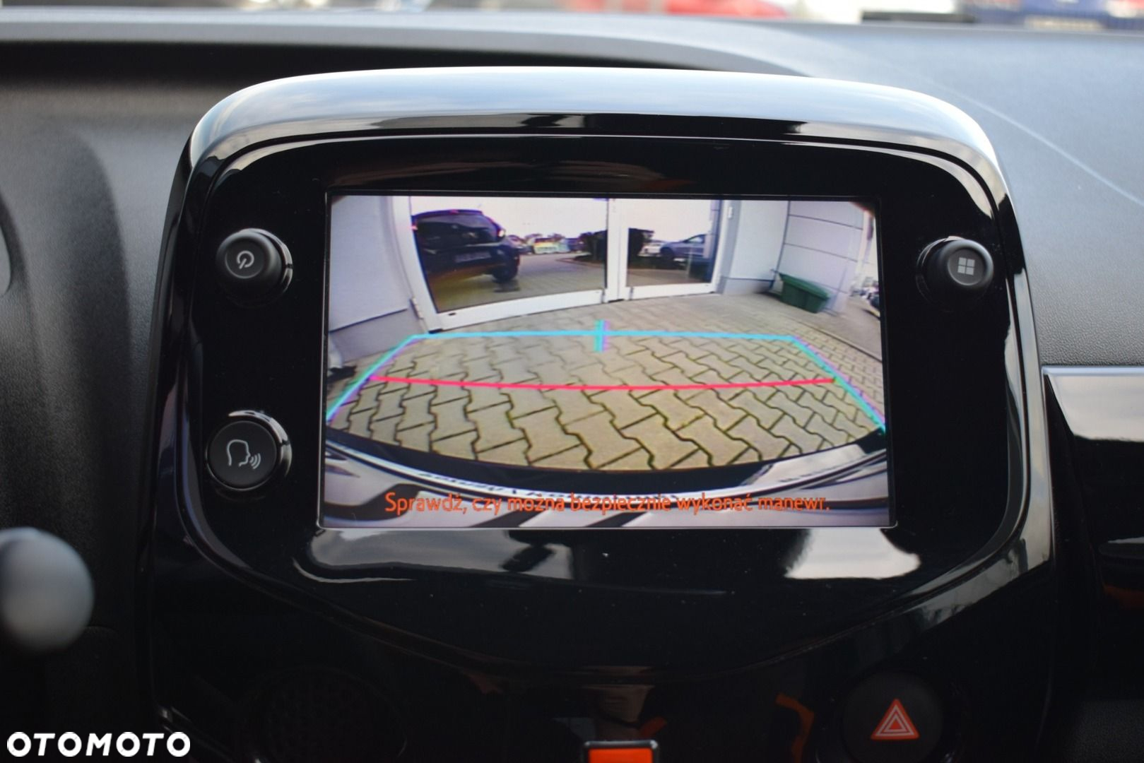 Toyota Aygo 1.0 VVT-i JBL Edition - 16