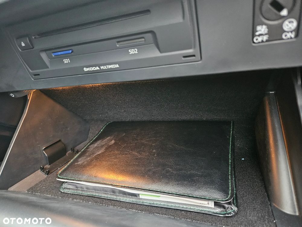 Skoda Octavia Scout 2.0 TDI 4x4 DSG - 9