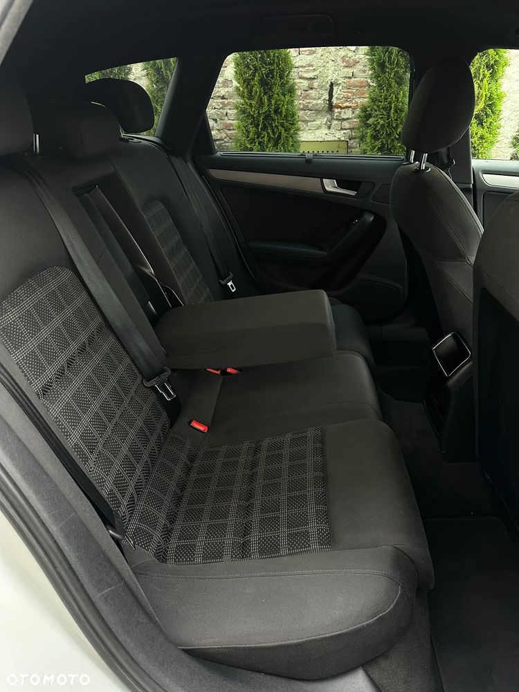 Audi A4 Avant - 13