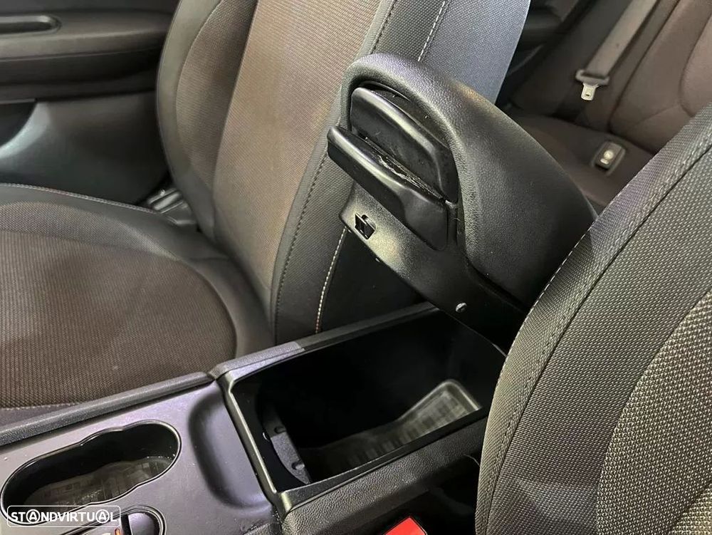 MINI Clubman One D - 14