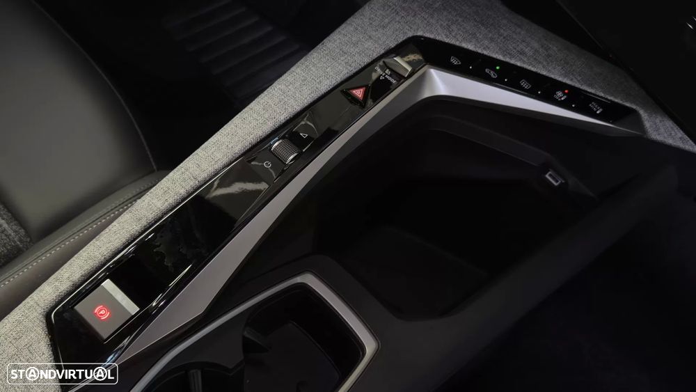 Peugeot 5008 1.2 Hybrid Allure e-DCS6 - 21