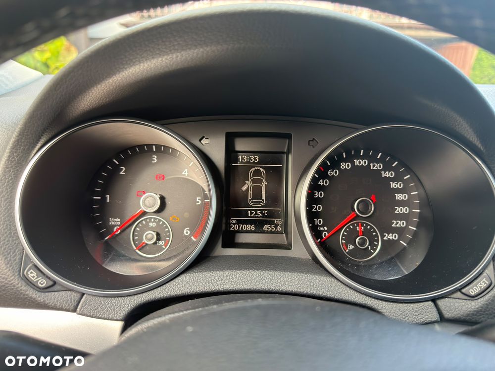 Volkswagen Golf - 8