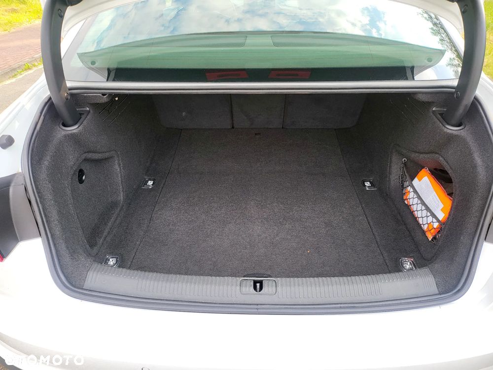 Audi A4 Limousine 35 TDI mHEV S tronic - 38