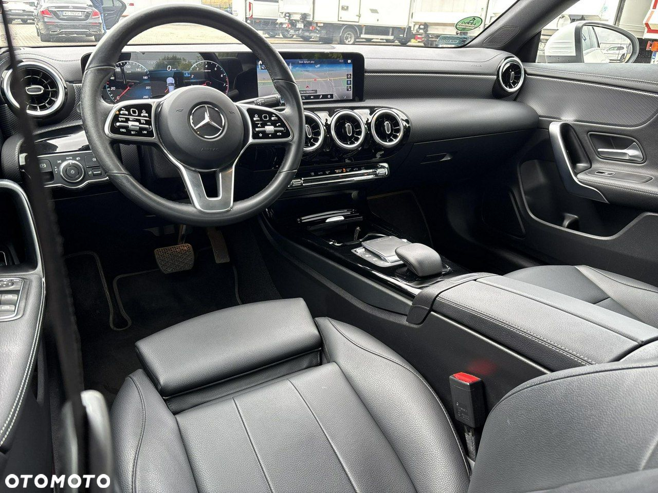 Mercedes-Benz CLA - 13