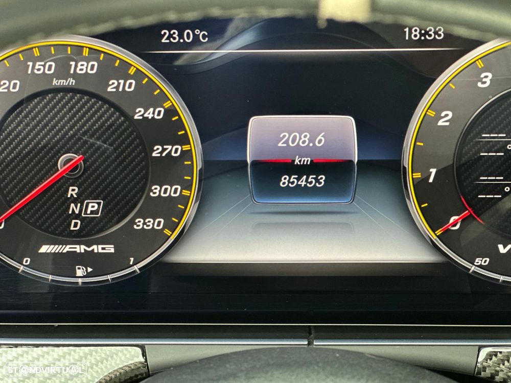 Mercedes-Benz E 63 AMG S 4-Matic+ - 25
