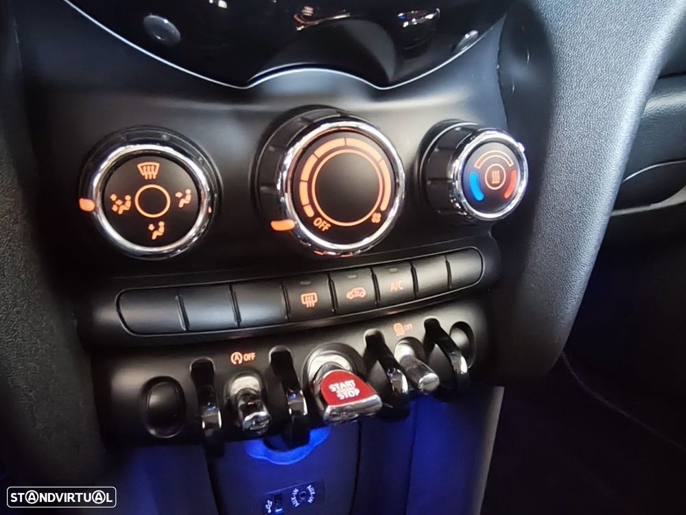 MINI 3 Portas One - 21