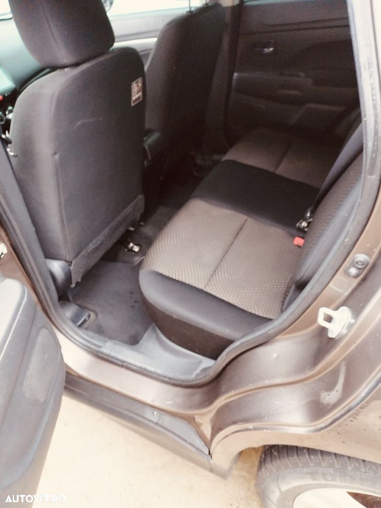 Mitsubishi ASX 1.8 DID 2WD Intense A15 - 7