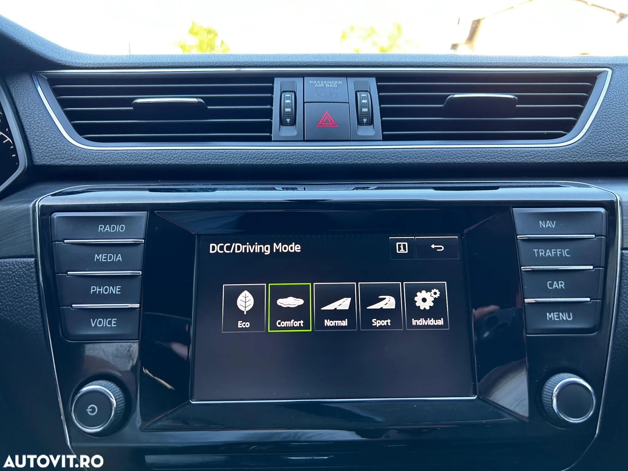 Skoda Superb 2.0 TDI DSG 4X4 Sportline - 17