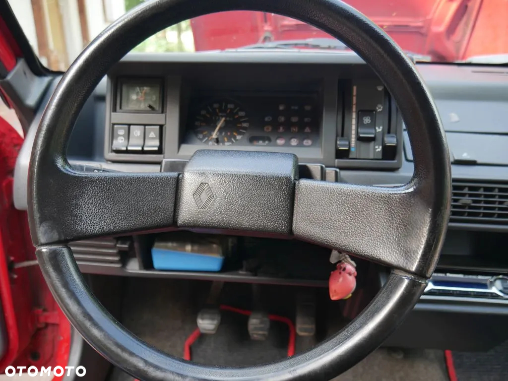 Renault 5 - 19