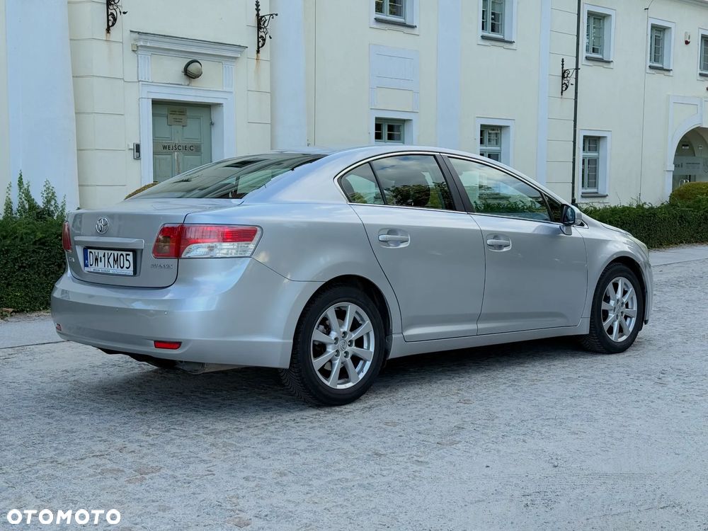 Toyota Avensis 1.8 Sol plus NAVI MS - 9