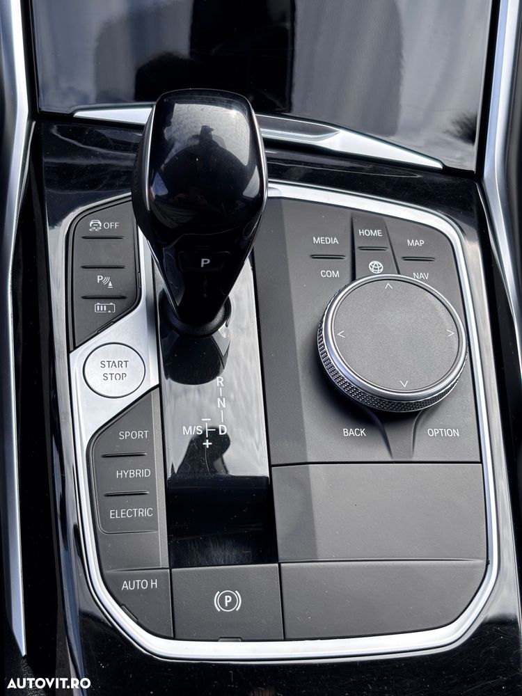 BMW Seria 3 320e Aut. Sport Line - 26