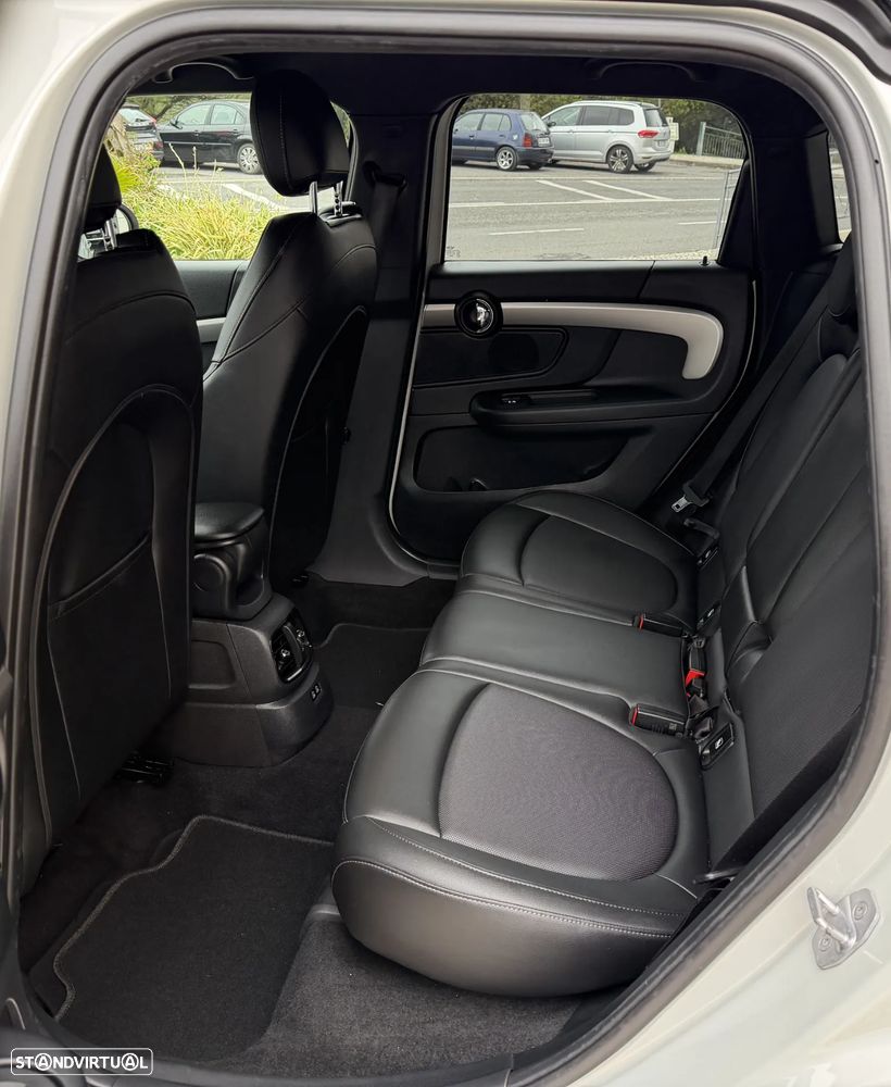 MINI Countryman Cooper D Premium Yours Auto - 24