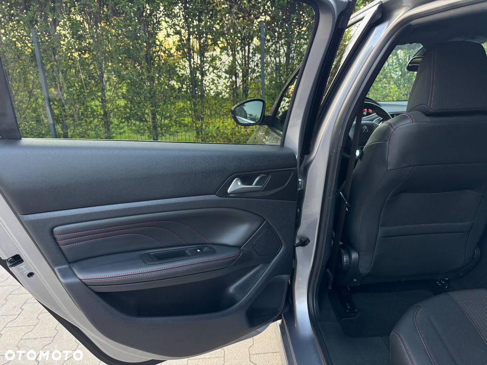 Peugeot 308 BlueHDi 150 EAT6 Stop & Start GT-Line Edition - 28